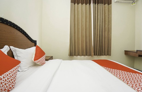Sedati Hotel | OYO 2680 Zeidan House Syariah