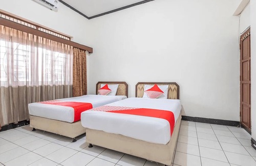 Makassar Hotel | OYO 2703 Hotel Transit 1