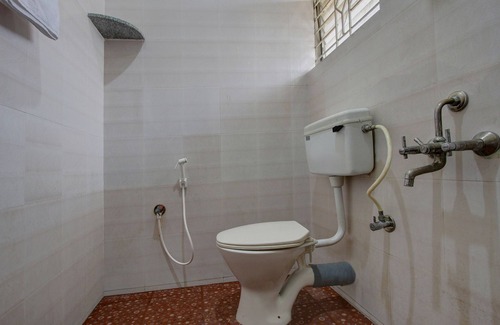 RR Nagar Hotel | OYO 27781 Sri Sai Comforts