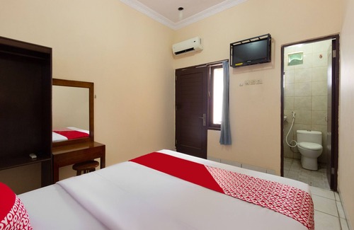 Cilacap Hotel | OYO 3024 Hotel Kebon Manis