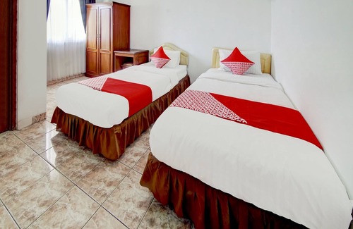 Jakarta Hotel | OYO 3133 Wisma Yampi Syari'ah