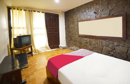 Sukarami Hotel | OYO 3201 Hotel Rian Palembang