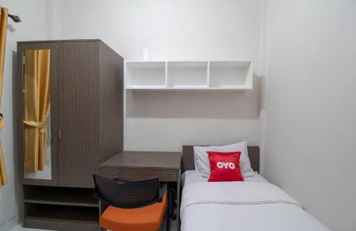 Karawang Hotel | OYO 3253 Sofia Residence