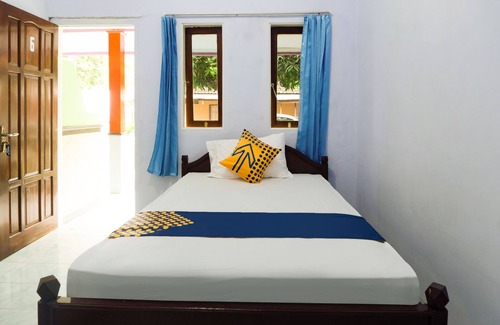 Kalipuro Hotel | OYO 3281 Griya Ketapang