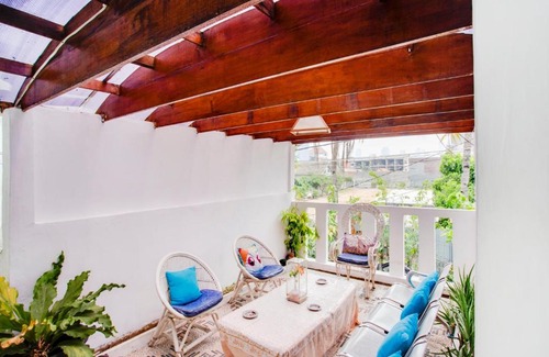 Mampang Prapatan Hotel | OYO 3725 Sisca Guest House