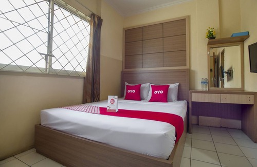 Old Jakarta Hotel | OYO 3755 Sweet Home Near Masjid Agung Istiqlal, Pasar baru, Ancol