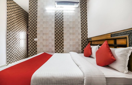 Bullawala Hotel | OYO 37914 Hotel Kalindi