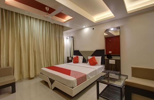 Sirsi Hotel | OYO 39568 Alekha Gateway