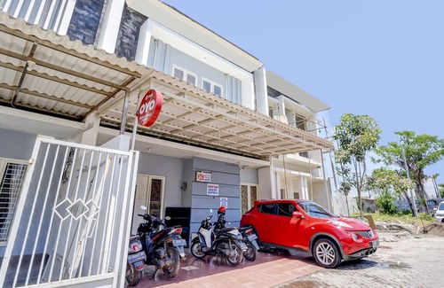 Sedati Hotel | OYO 3995 Airport Village Juanda