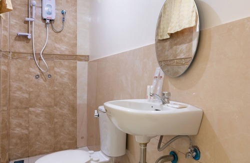 Pasay Hotel | OYO 431 Apollo 11 Apartelle