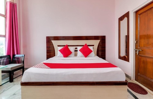 Mahoba Hotel | OYO 45093 Hotel Ambey Palace