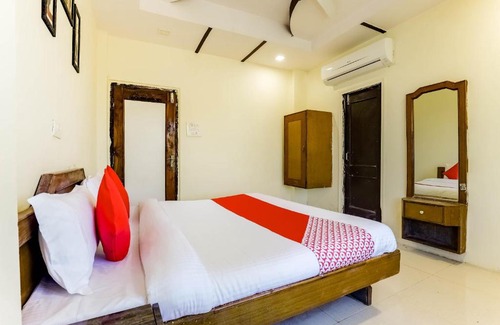 Mandsaur Hotel | OYO 47687 Bhagat Residency