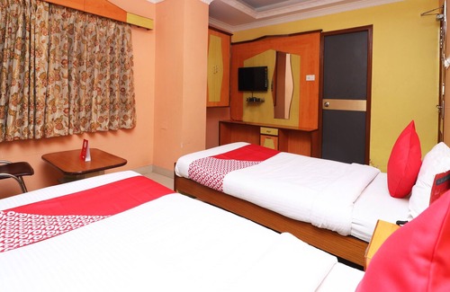 Mukundapur Hotel | OYO 4954 Hotel Wild Orchid