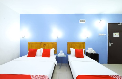 Seri Kembangan Hotel | OYO 502 Midah Inn Puchong