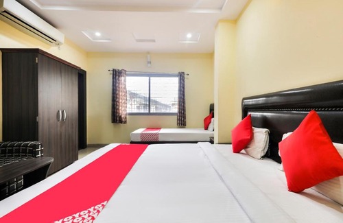 Ujjain Hotel | OYO 60653 Hotel Paradise Residency
