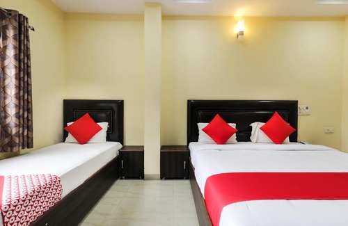 Ujjain Hotel | OYO 60653 Hotel Paradise Residency