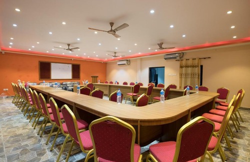 Hetauda Hotel | OYO 674 Aashirbad Hotel