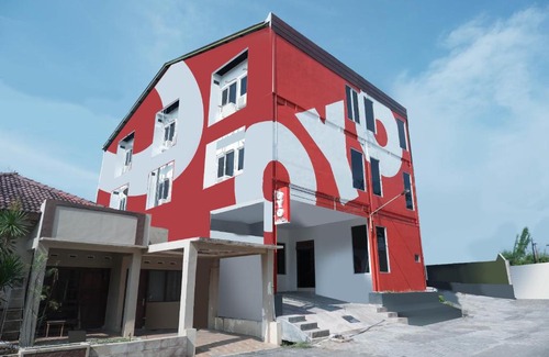 West Semarang Hotel | OYO 682 Ceria Homestay Syariah