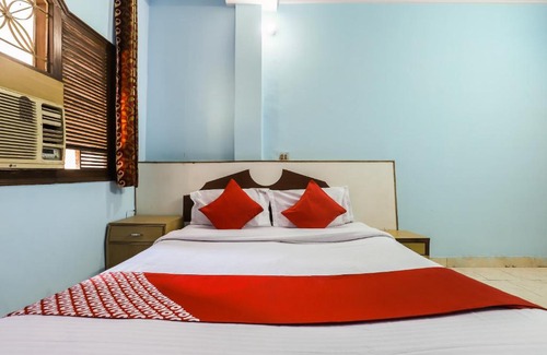 Paharganj Hotel | OYO 69602 Hotel Raj Hans Dx