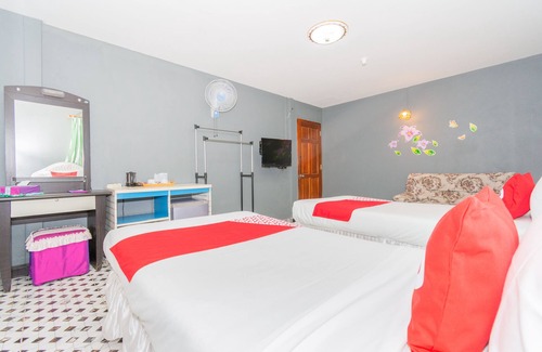 Phetchaburi Hotel | OYO 712 Baandin Resort
