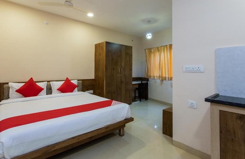 Mahape Hotel | OYO 7307 Sunny Paradise