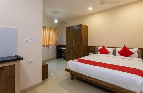 Mahape Hotel | OYO 7307 Sunny Paradise