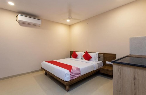 Mahape Hotel | OYO 7307 Sunny Paradise