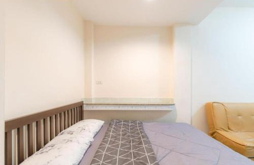 Wang Thonglang Hotel | OYO 75405 Ladda Place