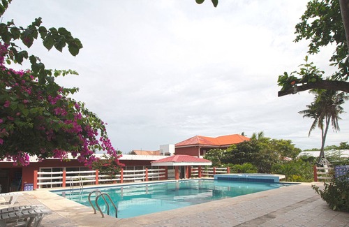 Logon Hotel | OYO 853 Malapascua Beach And Dive Resort