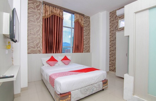 Palu Hotel | OYO 861 R Four Hotel