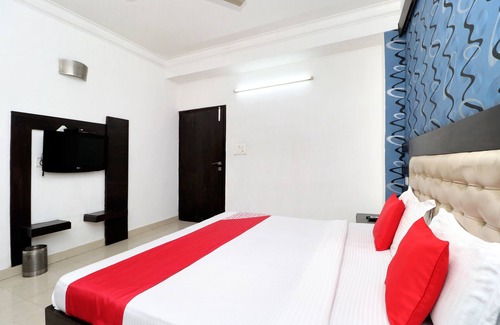 Ambala Hotel | OYO 8627 Hotel Space