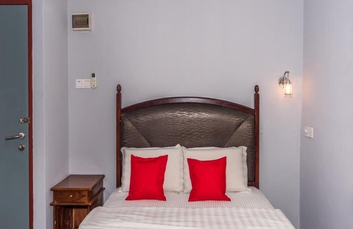 Victoria Hotel | OYO 890 Hotel Rk Cahaya