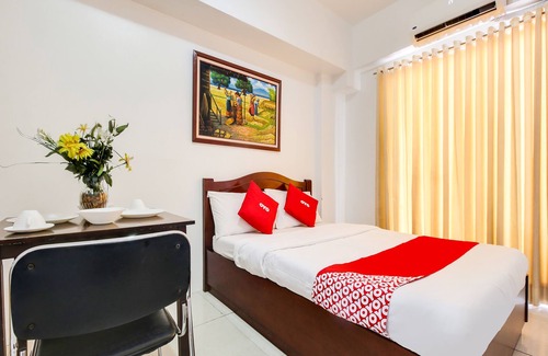 Palanan Hotel | OYO 893 Dian Suites Makati