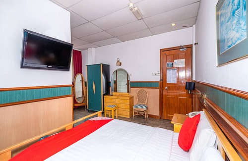 Penampang Hotel | OYO 89864 Hotel Holiday Park