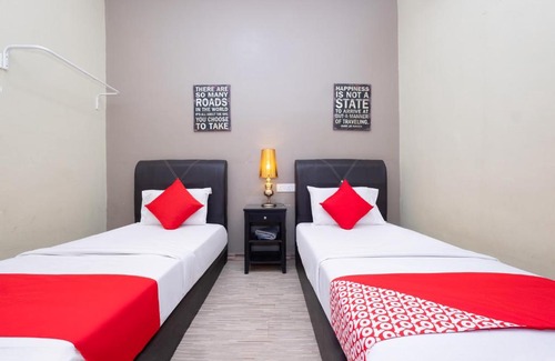 Perkampungan Peramu Hotel | OYO 89981 Nyamanya Hotel