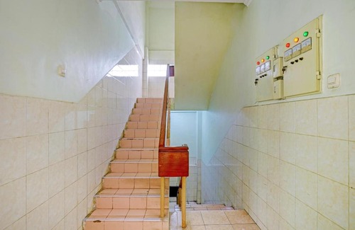 Surabaya Hotel | OYO 90177 Hotel Pahlawan