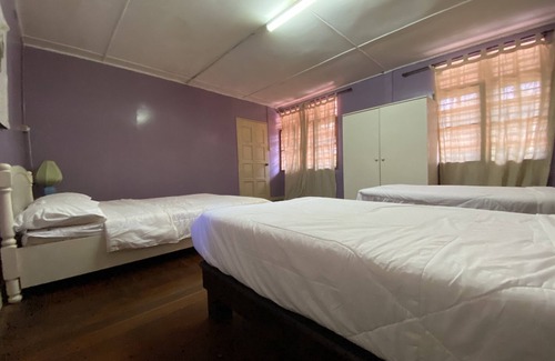 Santubong Hotel | OYO 90287 Rb Homestay & Farms