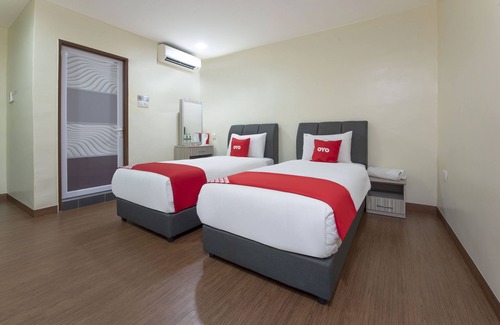 Ayer Panas Hotel | OYO 90380 Hotel Jasin
