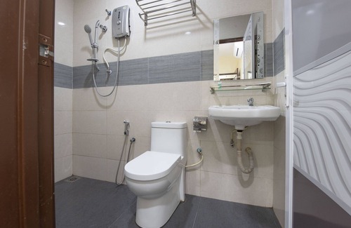 Ayer Panas Hotel | OYO 90380 Hotel Jasin