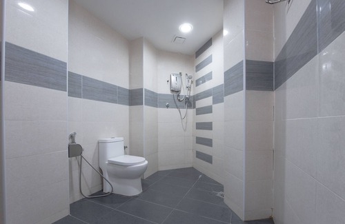 Ayer Panas Hotel | OYO 90380 Hotel Jasin