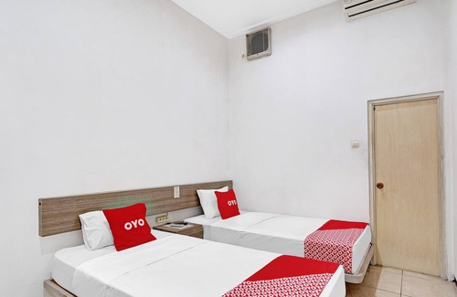 Surabaya Hotel | OYO 90442 Almeira Homestay Syariah Sub