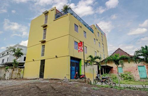 Sleman Hotel | OYO 90636 Happy Syariah