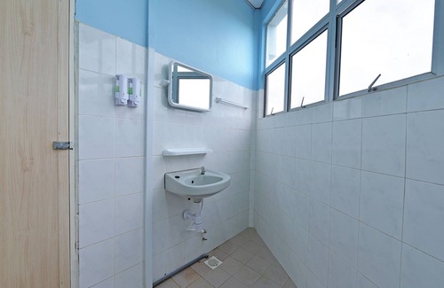 Kampung Telaga Papan Hotel | OYO 90672 De Paradise Turtle Hotel
