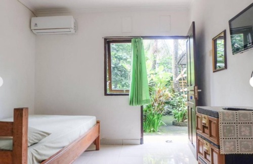 Selemadeg Hotel | OYO 90714 Umah Pande Tabanan Near Tanah Lot