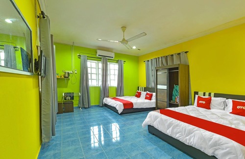 Kampung Penarik Hotel | OYO 90744 Bari Indah Beach Resort