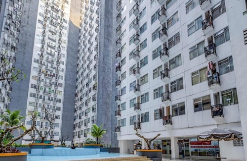 Cipaganti Hotel | OYO 90769 Sharie Property