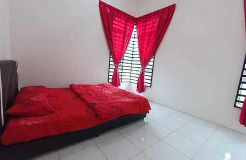 Gubeng Hotel | OYO 90782 Juwingan Syariah 3