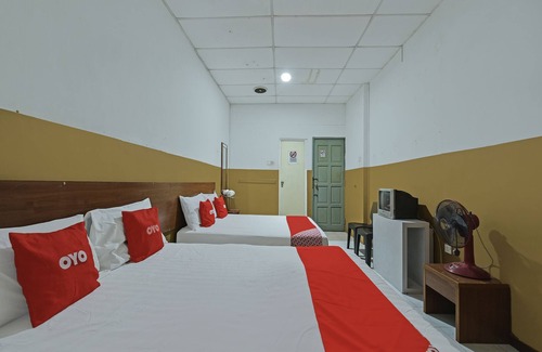 Bukit Indah Hotel | OYO 90794 Maple Hotel