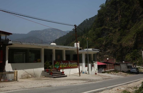 Kharsali Hotel | OYO 90802 Hotel Kailasha