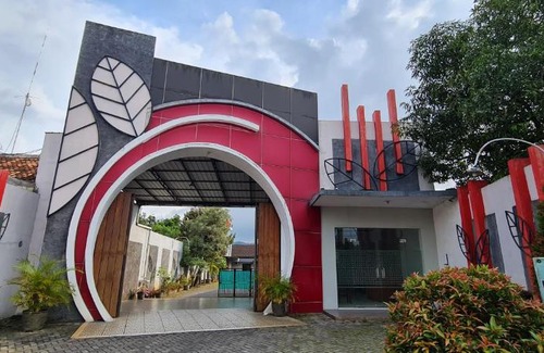 Klaten Hotel | OYO 90831 Hotel Gardenia Prambanan